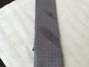 ネクタイのシミ抜きビフォー